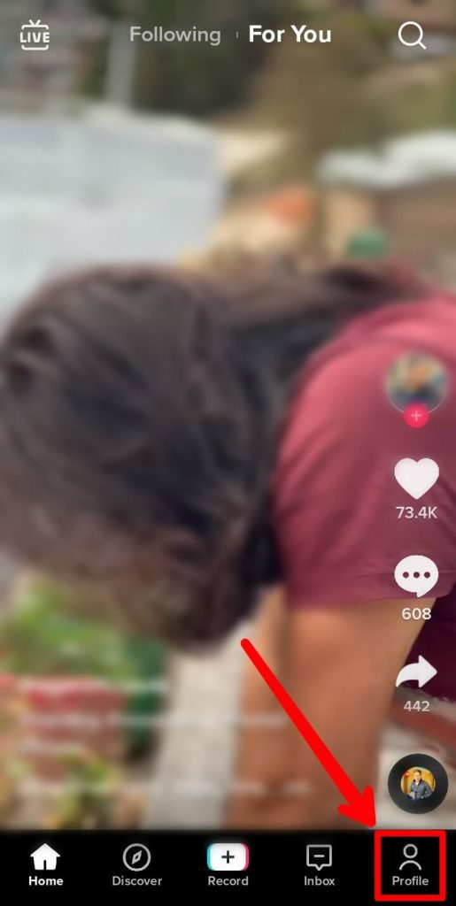   الخطوة 2 انتقل إلى خيار الملف الشخصي